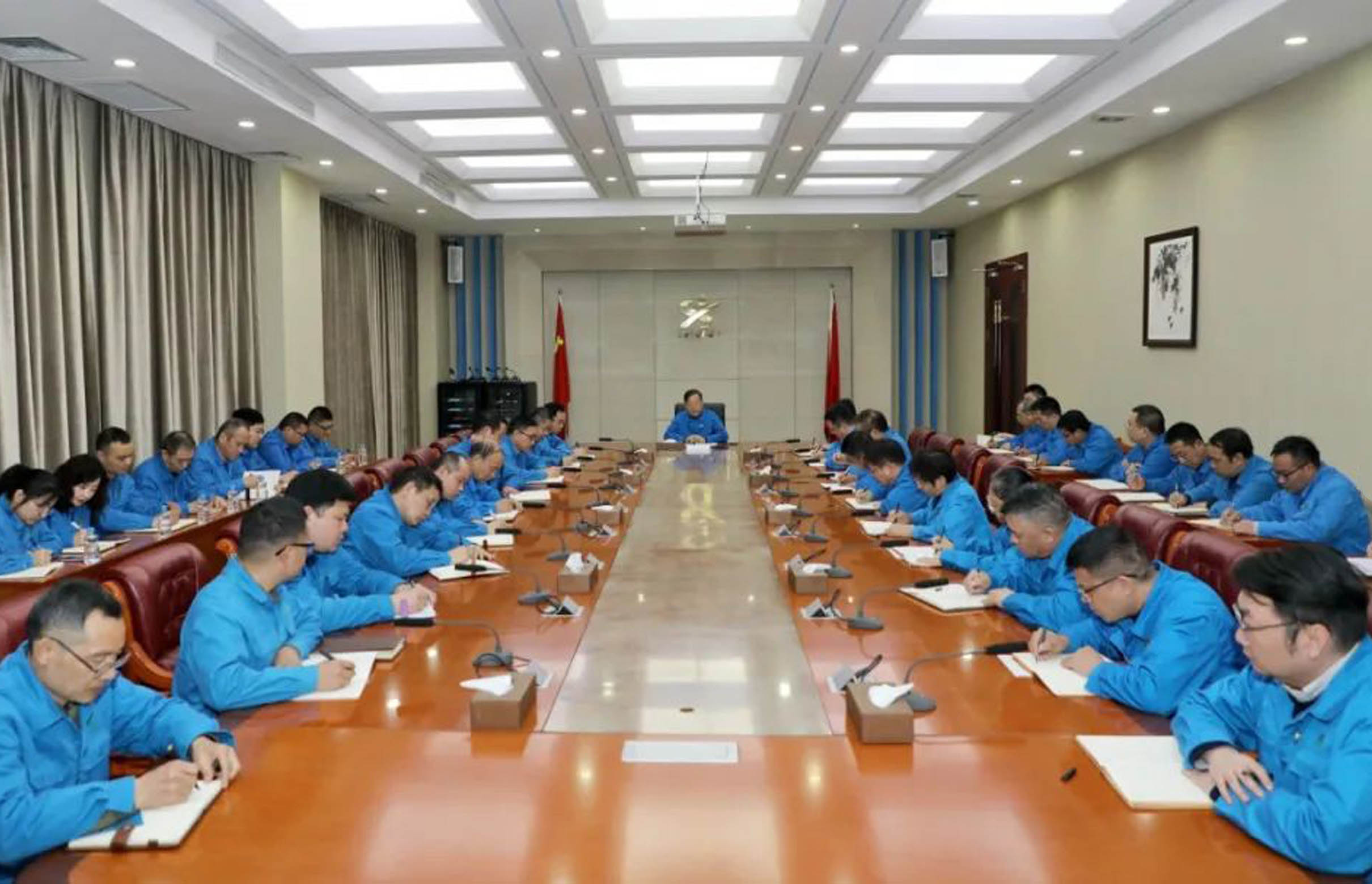学习民营企业座谈会精神——玩球在线（中国）集团：发挥装备能力强、制造能力强、创新能力强的优势，坚守主业、做强实业。
